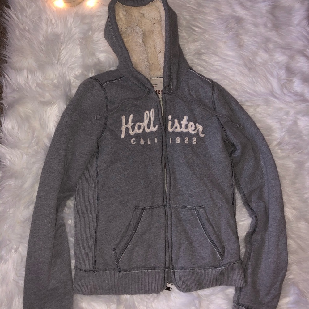 🤍HOLLISTER CO fur-lined zip-up hoodie🤍